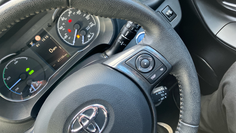 Toyota Yaris 1.5 Hybrid Y20 5dr CVT [Bi-tone] Hybrid Hatchback